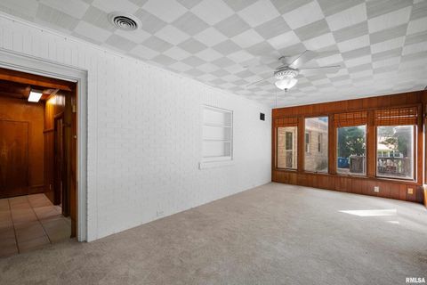 Tiny photo for 660 18TH Avenue, East Moline, IL 61244 (MLS # 12584327)