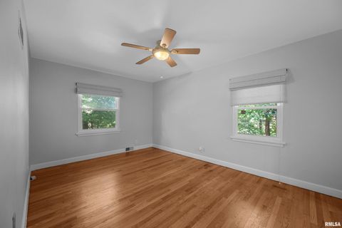 Tiny photo for 660 18TH Avenue, East Moline, IL 61244 (MLS # 12584327)