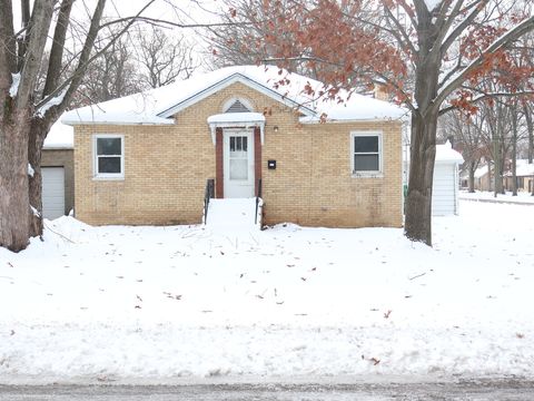 Photo of 511 W Boys Street, Streator, IL 61364 (MLS # 12526113)