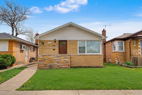 Photo of Chicago, IL 60628 (MLS # 12620003)