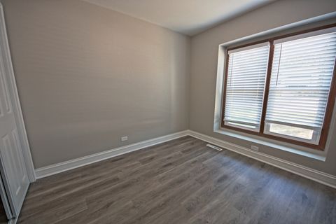 Tiny photo for 20 Echo Hill, Lake In The Hills, IL 60156 (MLS # 12484139)