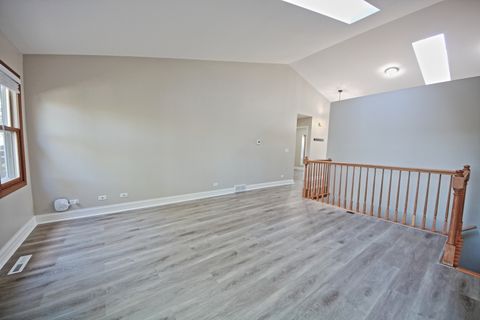 Tiny photo for 20 Echo Hill, Lake In The Hills, IL 60156 (MLS # 12484139)
