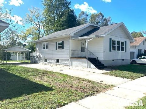 Photo of 2027 HERBERT Street, Murphysboro, IL 62966 (MLS # EB460220)