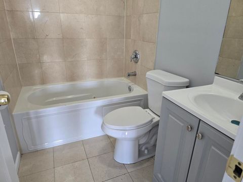 Tiny photo for 6400 N Ridge Boulevard #404, Chicago, IL 60626 (MLS # 12540960)