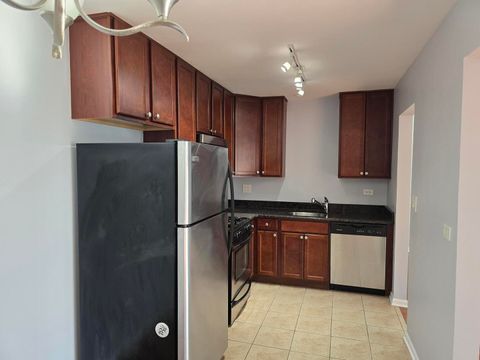 Tiny photo for 6400 N Ridge Boulevard #404, Chicago, IL 60626 (MLS # 12540960)