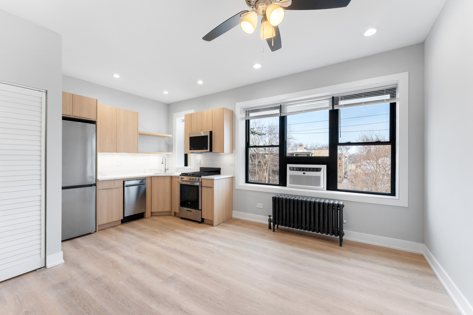 1546 W JONQUIL Terrace 107