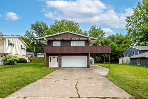 Photo of 621 11th Street, Silvis, IL 61282 (MLS # 12761323)