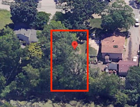 922 Idlewild Drive Round Lake Beach IL 60073