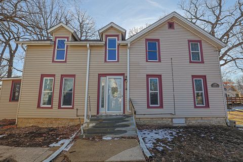 Tiny photo for 1408 E Washington Street, Joliet, IL 60433 (MLS # 12522268)
