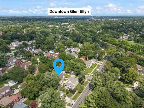 Tiny photo for 810 N Summit Street, Wheaton, IL 60187 (MLS # 12716852)