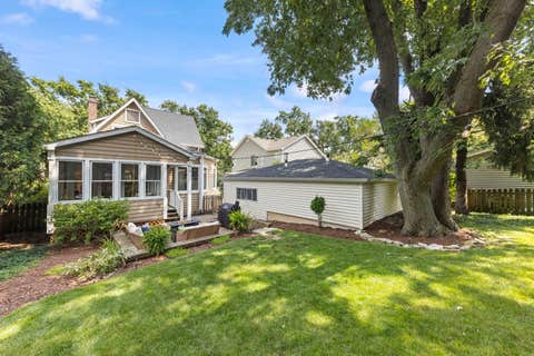 Tiny photo for 810 N Summit Street, Wheaton, IL 60187 (MLS # 12716852)