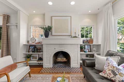 Tiny photo for 810 N Summit Street, Wheaton, IL 60187 (MLS # 12716852)