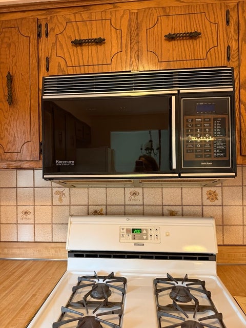 Tiny photo for 8120 Christeen Drive, Justice, IL 60458 (MLS # 12702111)