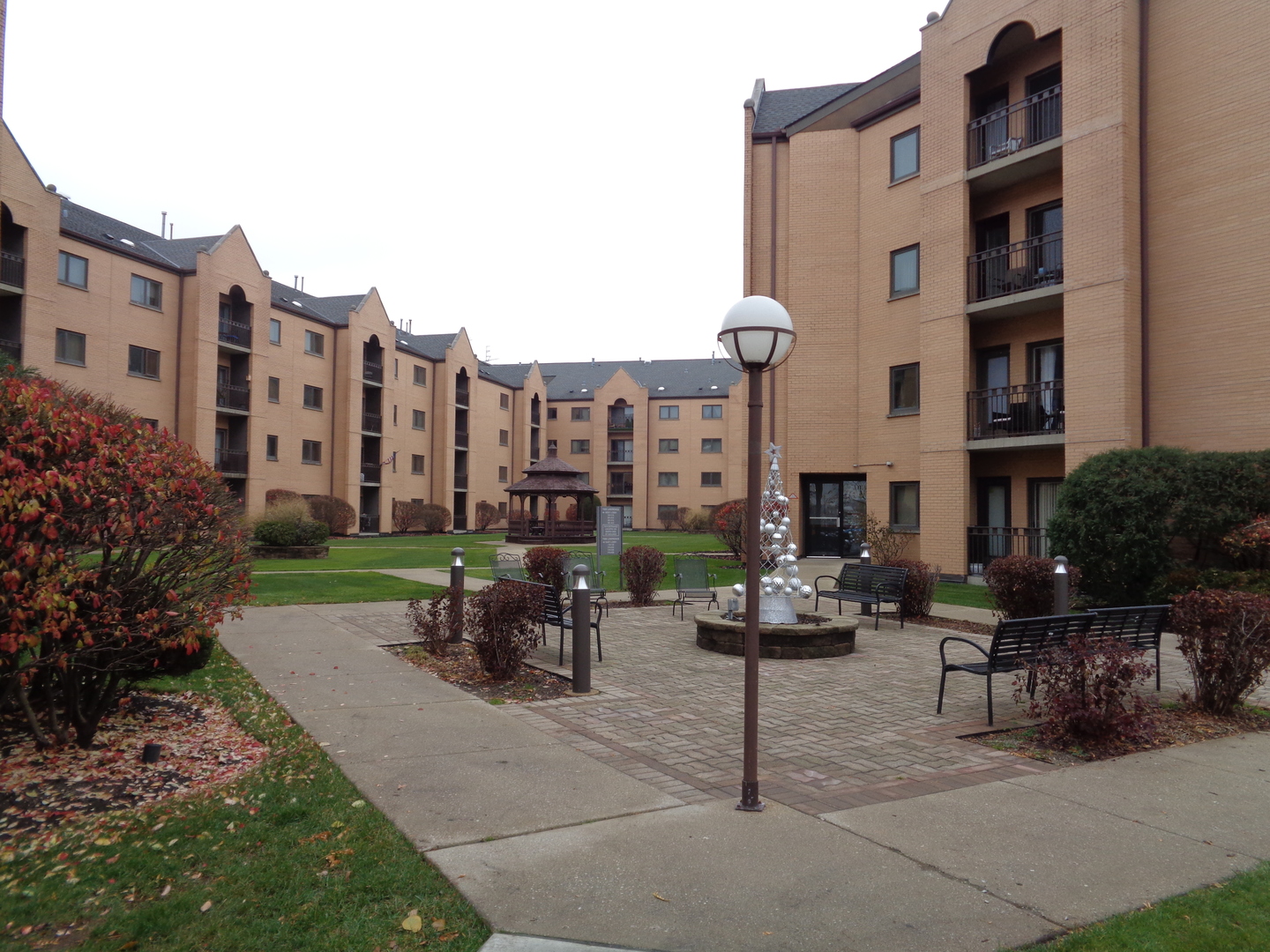 7400 W Lawrence Avenue 229