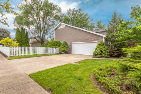 Tiny photo for 1119 Wheatland Drive, Shorewood, IL 60404 (MLS # 12650585)