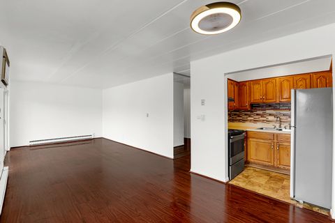 Tiny photo for 148 Circle Avenue #201, Forest Park, IL 60130 (MLS # 12702800)