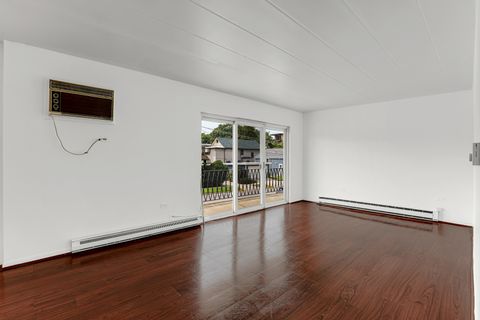 Tiny photo for 148 Circle Avenue #201, Forest Park, IL 60130 (MLS # 12702800)