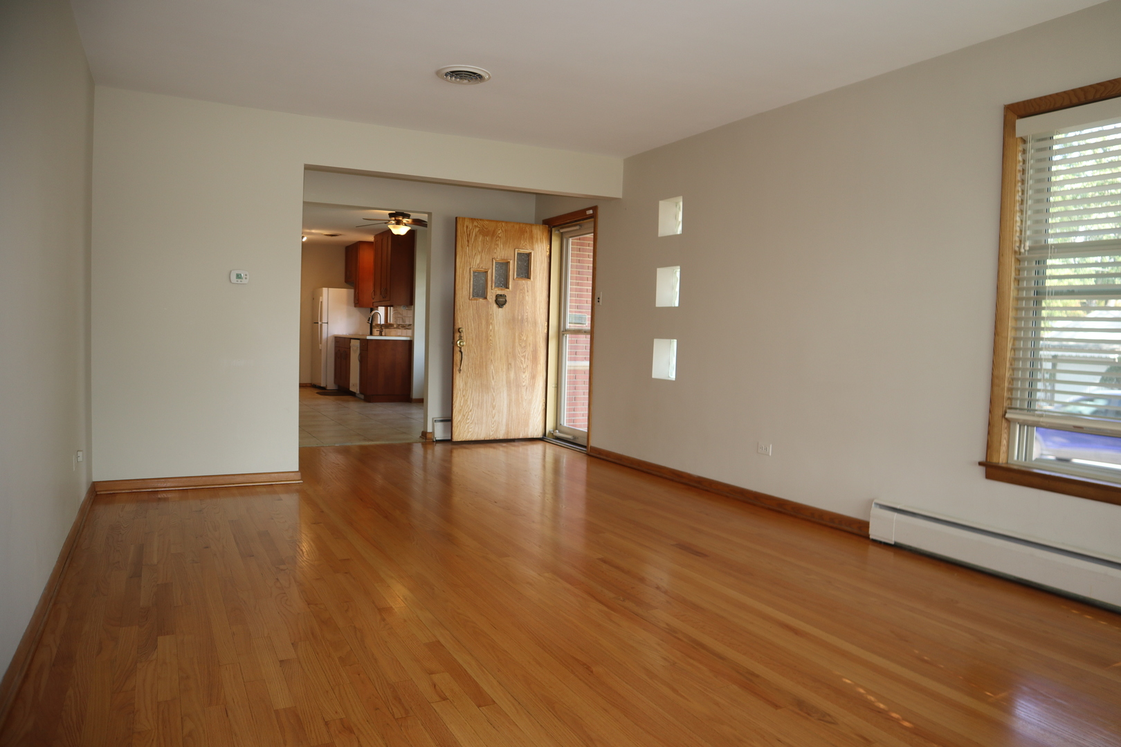 Evergreen Park, Illinois 60805, United States, 3 Bedrooms Bedrooms, ,2 BathroomsBathrooms,Residential,Active,215794