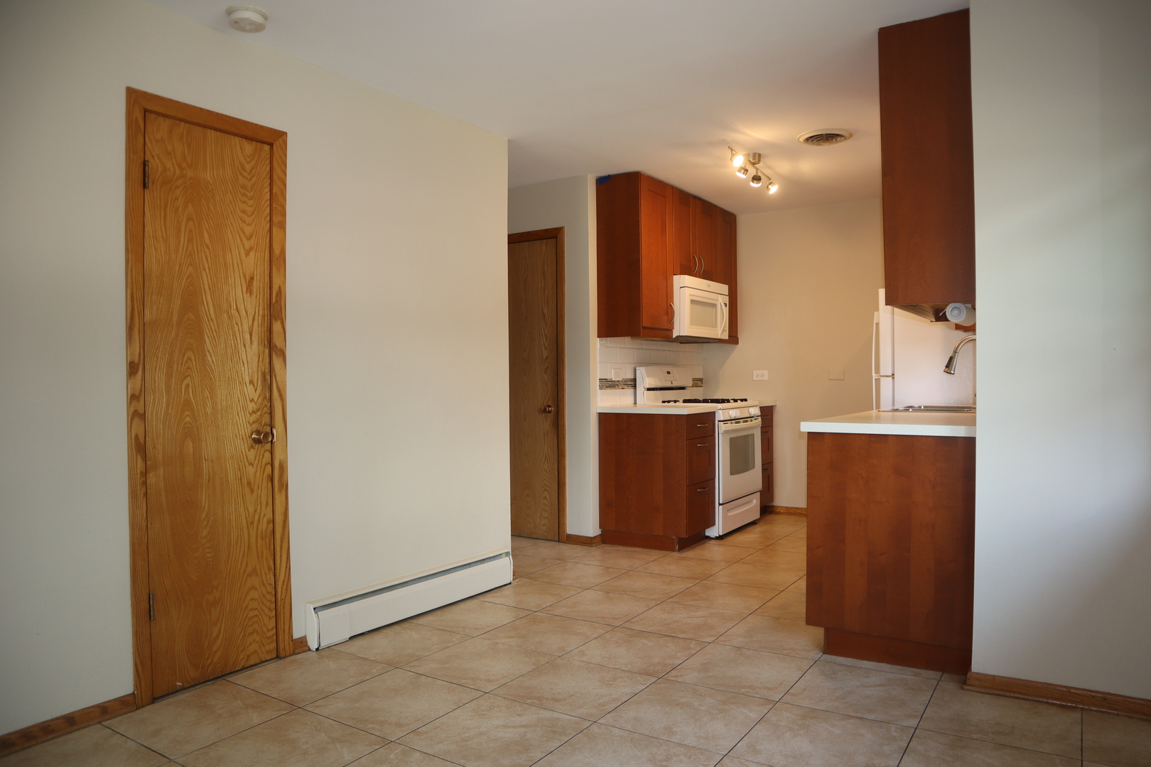 Evergreen Park, Illinois 60805, United States, 3 Bedrooms Bedrooms, ,2 BathroomsBathrooms,Residential,Active,215794