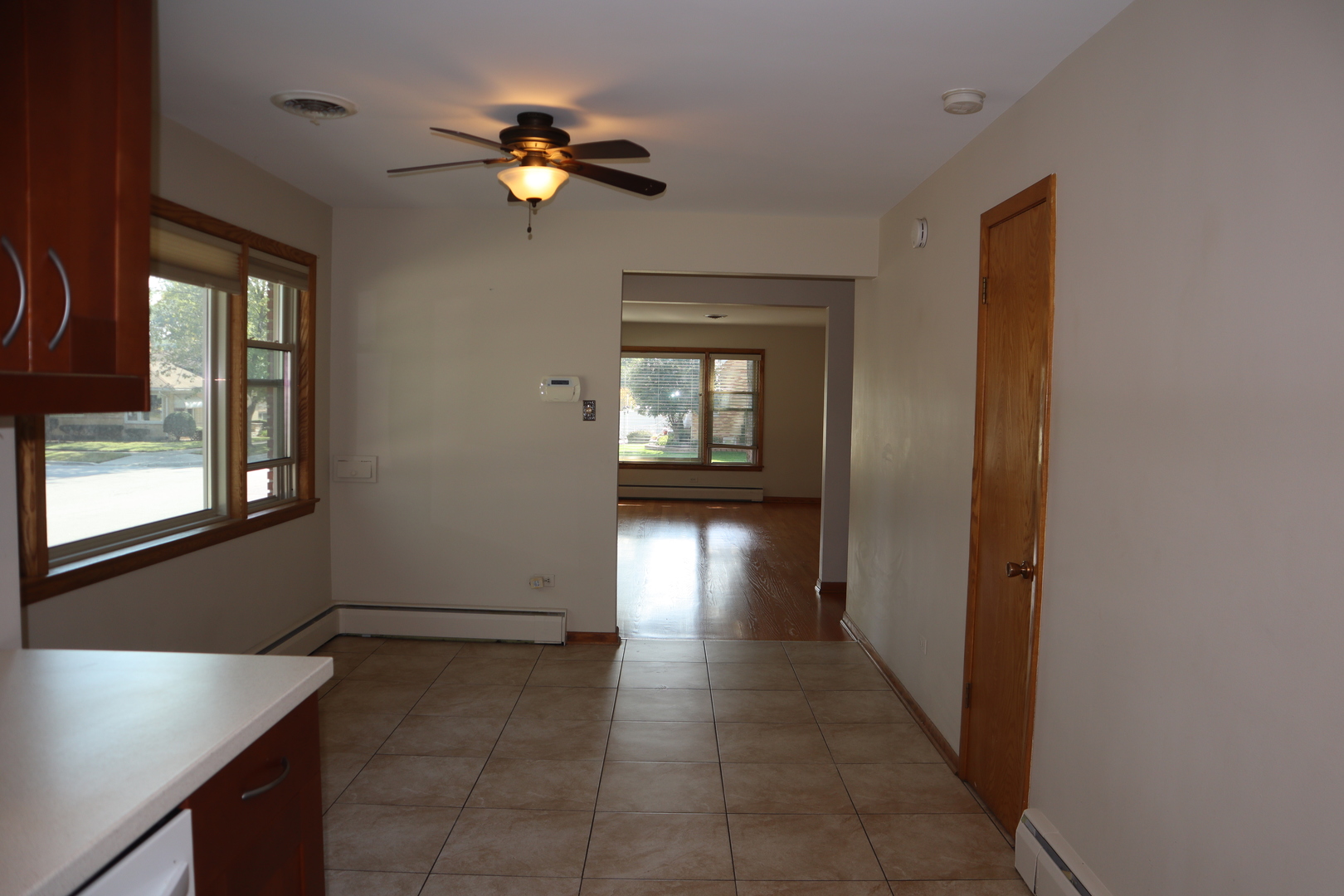 Evergreen Park, Illinois 60805, United States, 3 Bedrooms Bedrooms, ,2 BathroomsBathrooms,Residential,Active,215794