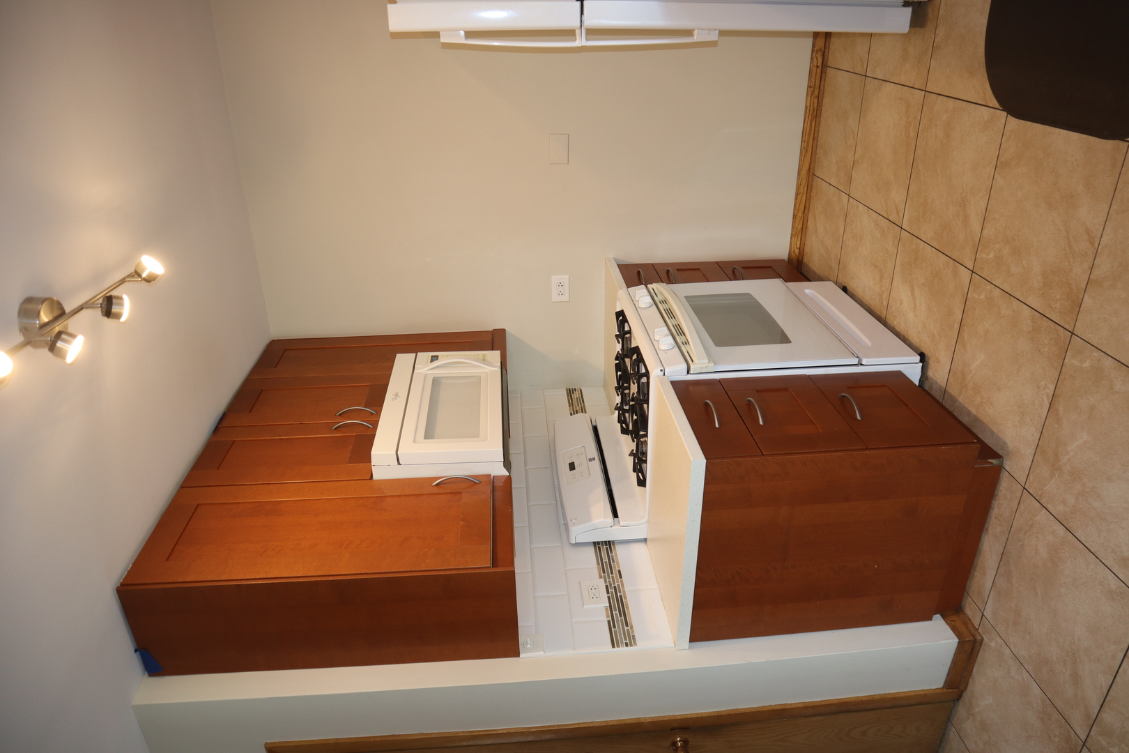 Evergreen Park, Illinois 60805, United States, 3 Bedrooms Bedrooms, ,2 BathroomsBathrooms,Residential,Active,215794