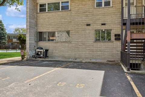 Tiny photo for 5 Garden Drive #5, La Grange Park, IL 60526 (MLS # 12654538)