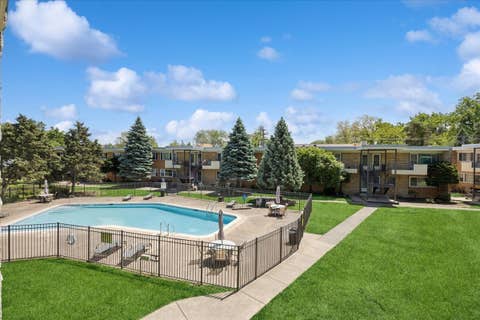 Tiny photo for 5 Garden Drive #5, La Grange Park, IL 60526 (MLS # 12654538)
