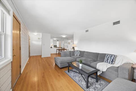 Tiny photo for 5 Garden Drive #5, La Grange Park, IL 60526 (MLS # 12654538)