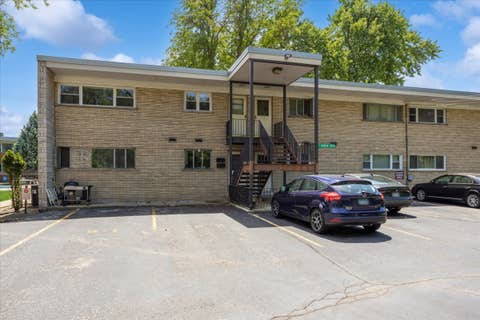 Photo of 5 Garden Drive #5, La Grange Park, IL 60526 (MLS # 12654538)