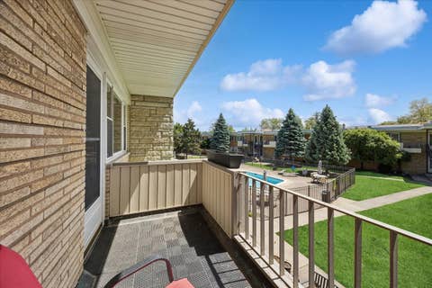 Tiny photo for 5 Garden Drive #5, La Grange Park, IL 60526 (MLS # 12654538)