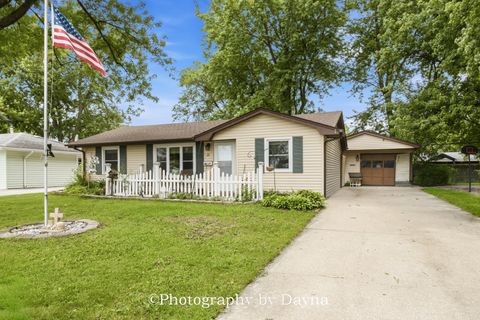 Photo of 28 Jordan Drive, Bourbonnais, IL 60914 (MLS # 12686532)