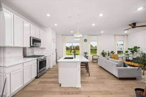 Tiny photo for 1662 Patterson Avenue, North Aurora, IL 60542 (MLS # 12734251)