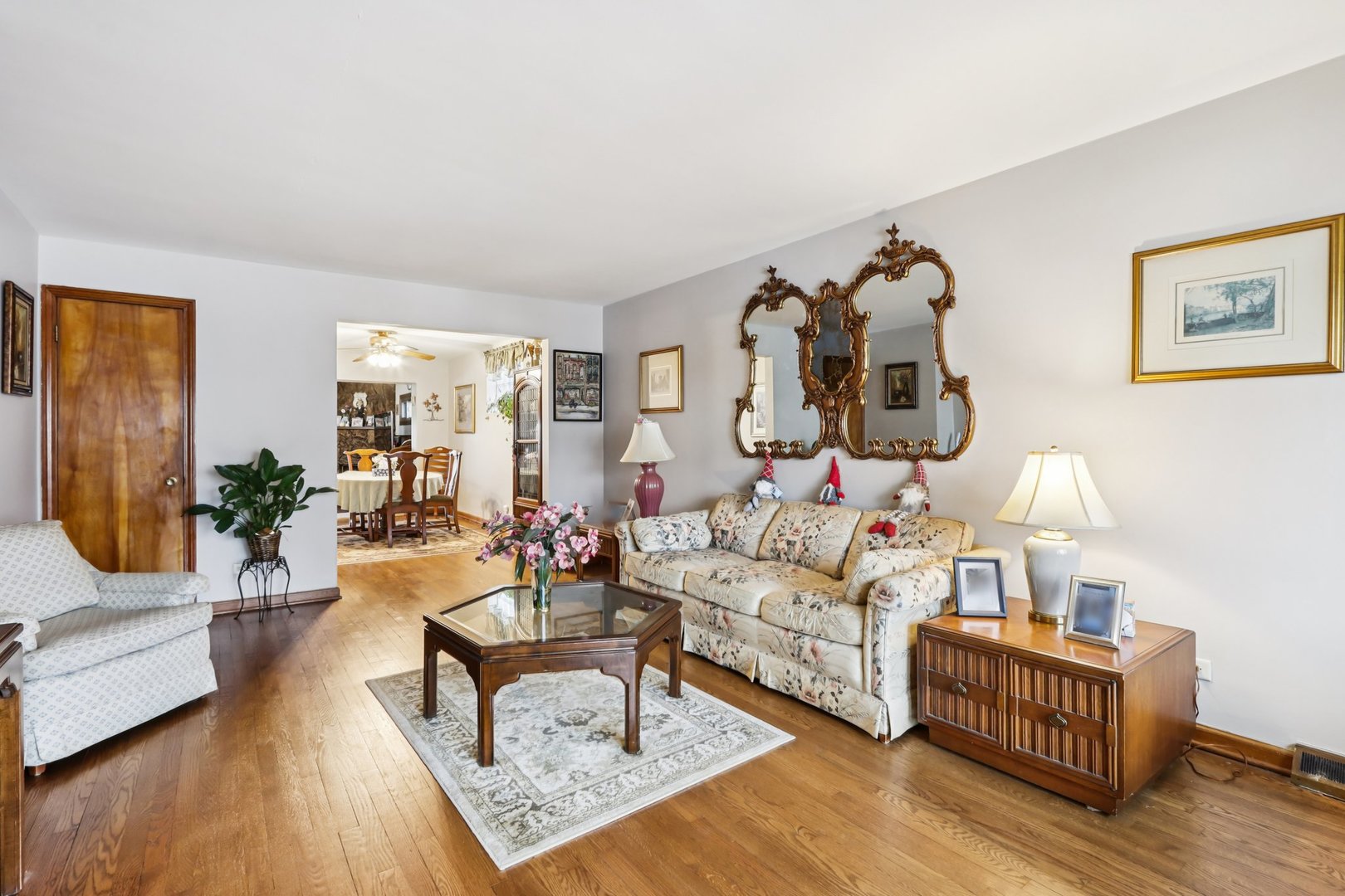 5740 S Monitor Avenue