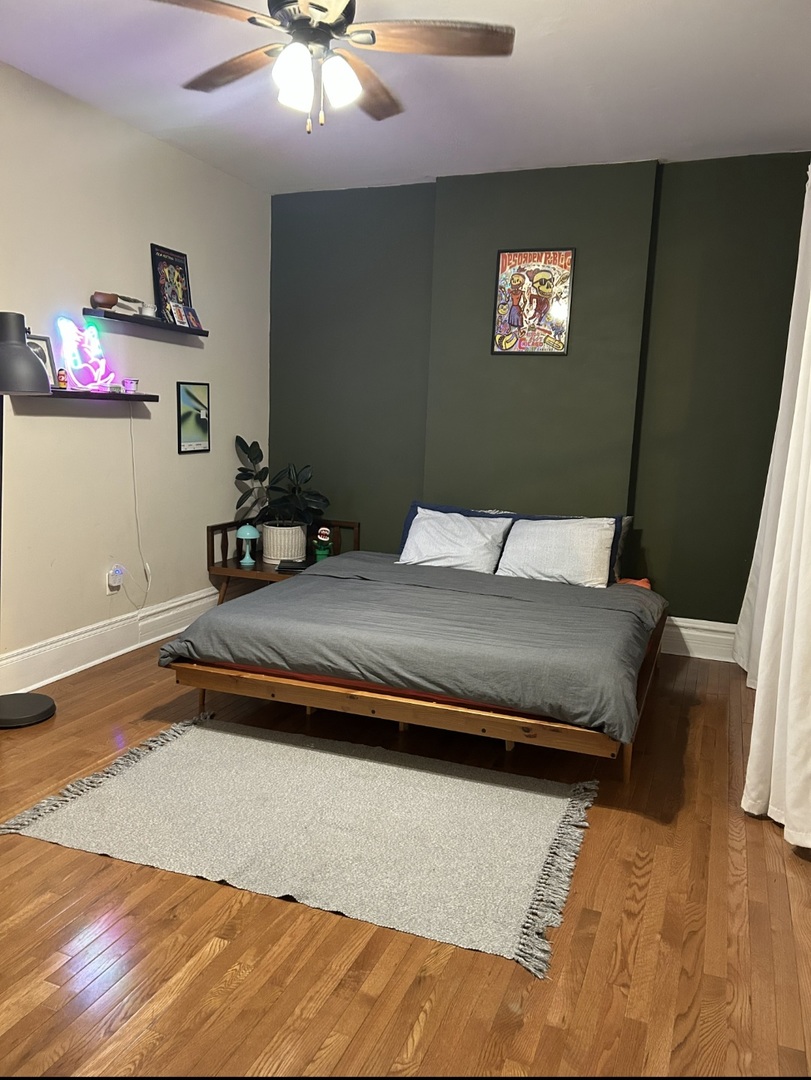 1332 W 18th Street 3F