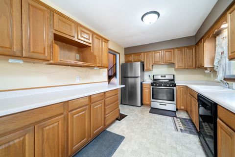 Tiny photo for 1611 Norte Dame Road, Rockford, IL 61103 (MLS # 12624049)