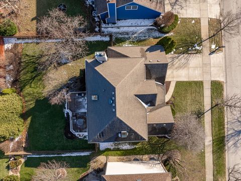 Tiny photo for 38 Breckenridge Drive, Aurora, IL 60504 (MLS # 12577607)
