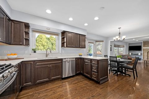 Tiny photo for 38 Breckenridge Drive, Aurora, IL 60504 (MLS # 12577607)