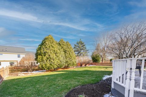 Tiny photo for 38 Breckenridge Drive, Aurora, IL 60504 (MLS # 12577607)