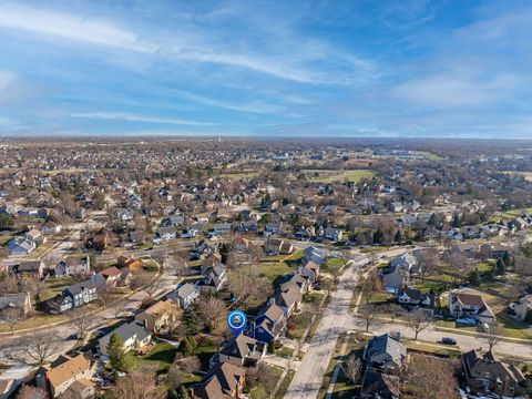 Tiny photo for 38 Breckenridge Drive, Aurora, IL 60504 (MLS # 12577607)