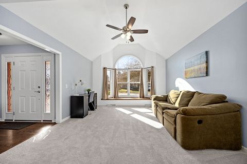 Tiny photo for 38 Breckenridge Drive, Aurora, IL 60504 (MLS # 12577607)