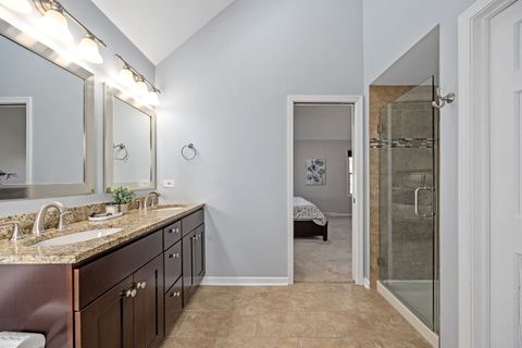 Tiny photo for 38 Breckenridge Drive, Aurora, IL 60504 (MLS # 12577607)