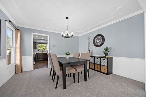 Tiny photo for 38 Breckenridge Drive, Aurora, IL 60504 (MLS # 12577607)