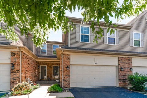 Tiny photo for 790 Oak Hollow Road, Crystal Lake, IL 60014 (MLS # 12630095)
