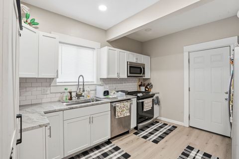 Tiny photo for 2627 Fair Avenue, Davenport, IA 52803 (MLS # 12584527)