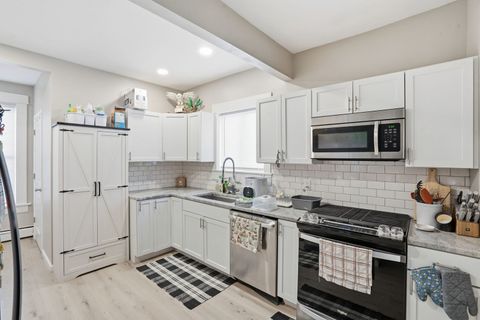 Tiny photo for 2627 Fair Avenue, Davenport, IA 52803 (MLS # 12584527)