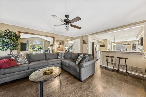 Tiny photo for 4542 Basswood Drive, Lisle, IL 60532 (MLS # 12414733)