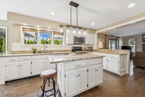 Tiny photo for 4542 Basswood Drive, Lisle, IL 60532 (MLS # 12414733)