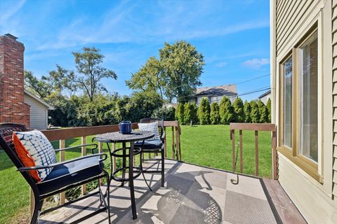 Tiny photo for 4542 Basswood Drive, Lisle, IL 60532 (MLS # 12414733)