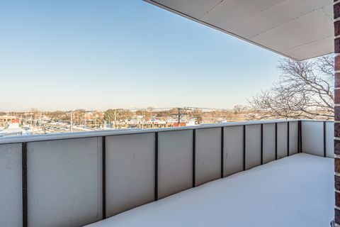 Tiny photo for 9240 Gross Point Road #410, Skokie, IL 60077 (MLS # 12595747)