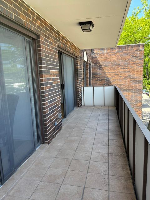 Tiny photo for 9240 Gross Point Road #410, Skokie, IL 60077 (MLS # 12595747)